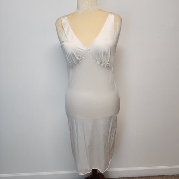 Vintage Vanity Fair Tricot Nylon Slip Nightgown Size 36 S Ivory Midi V-neck Bow - Picture 3 of 16